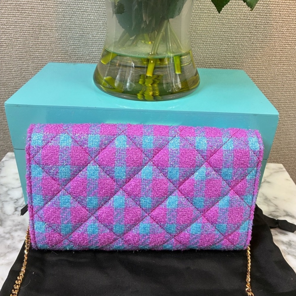 Versace La Medusa Bouclé Quilted Tweed Clutch Wallet on Chain - Picture 5 of 11